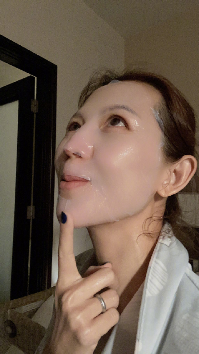 蔡少芬庆结婚13周年激动如小女生 偷拍张晋睡颜花式撒糖超甜蜜 腾讯网