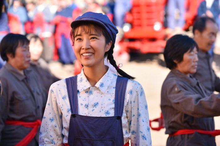好口碑和奚望的优秀表演,她饰演的女主角梁冬芳一角一入围26届华鼎奖