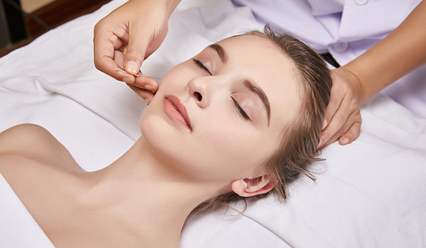 针灸美容:还原你的自然美丽