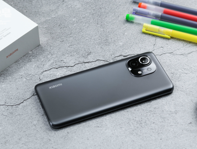 realmeracepro曝光骁龙888125w快充