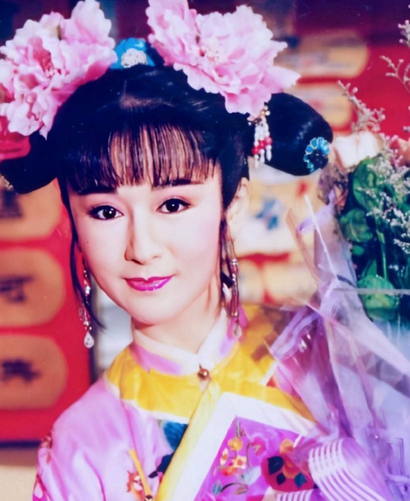 在23年前,台湾曾经拍过一版《游龙惊凤》,讲述的是虬髯客,红拂女以及