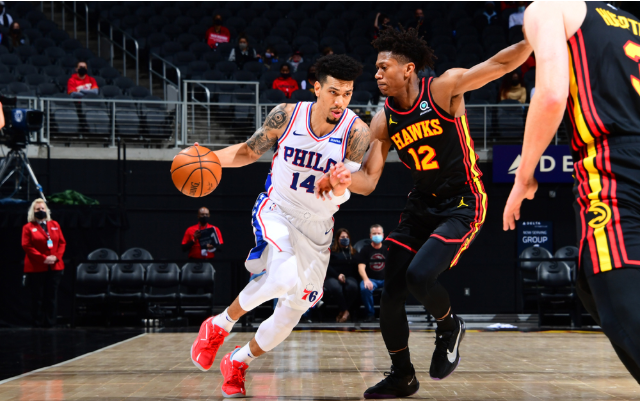 队第二节就被对老鹰队打出了一波37-18的进攻高潮,球队就此缴械投降