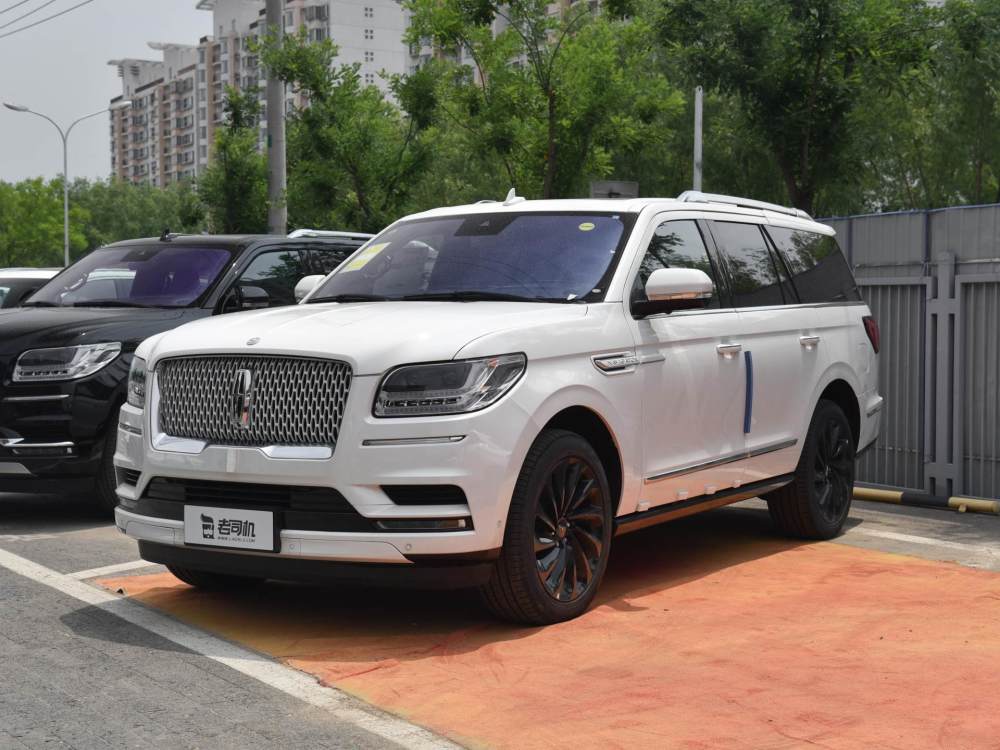 真正的全尺寸suv 車長超過5米3 實拍林肯領航員