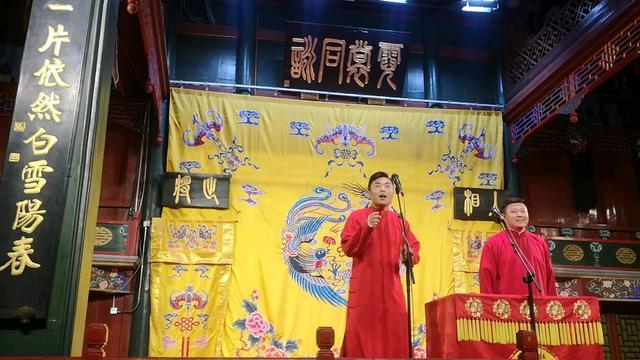 经常听德云社相声的知道,张九南总是跟台下观众在互相打趣儿"湖广会馆