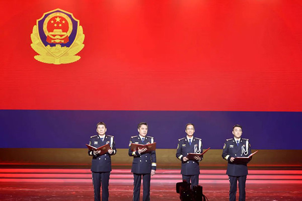 2021年总台心连心艺术团赴公安机关新春慰问演出