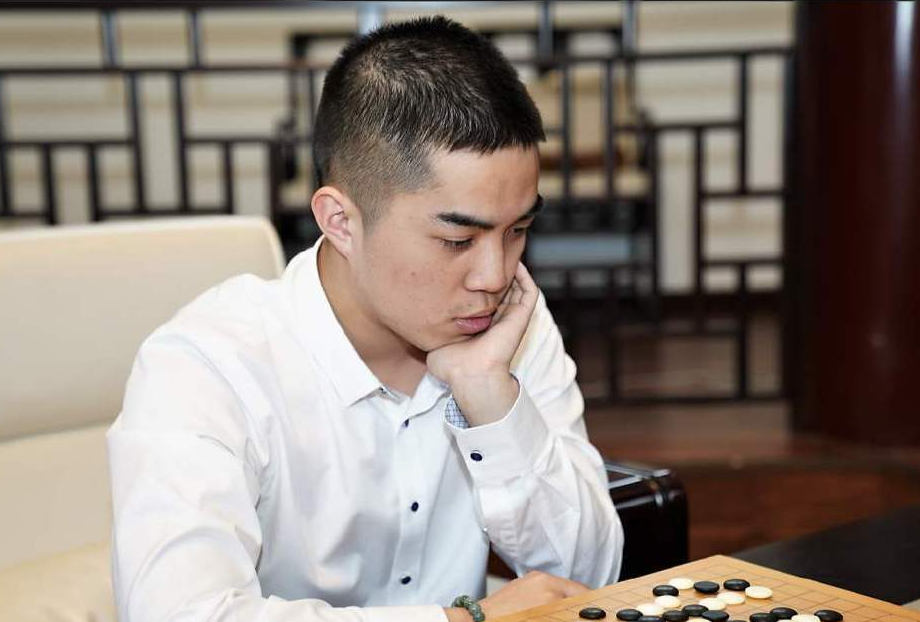 中国围棋首个00后职业九段诞生谢科胜一力辽应氏杯再进决赛