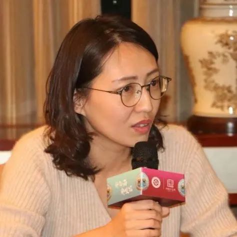 刘莹走进年画历史挖掘文化底蕴