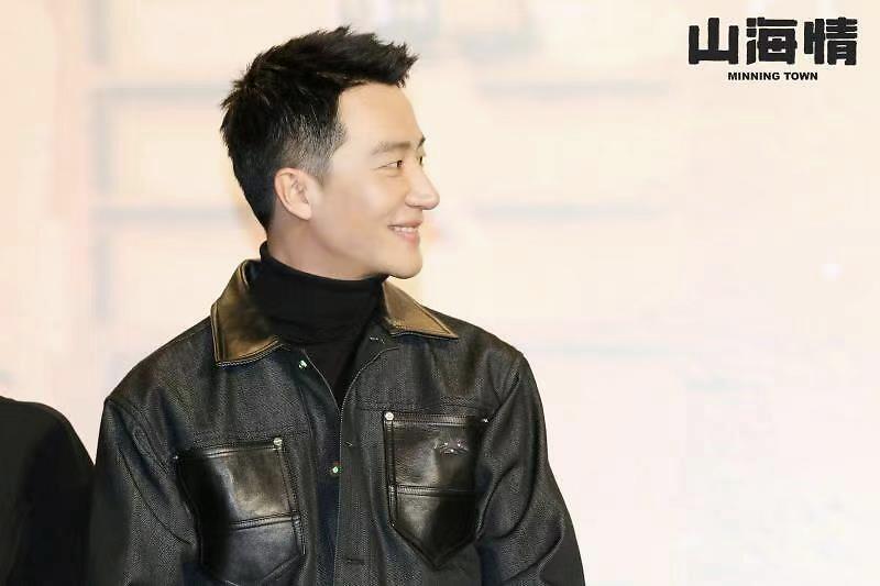 黄轩《山海情》今晚开播 真情演绎基层干部扶贫故事