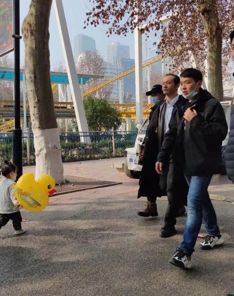 黄晓明秃顶并暴瘦20多斤