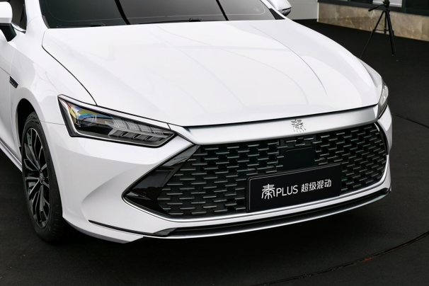 挑战燃油车,比亚迪秦plus dm-i预售10.78万起_腾讯新闻