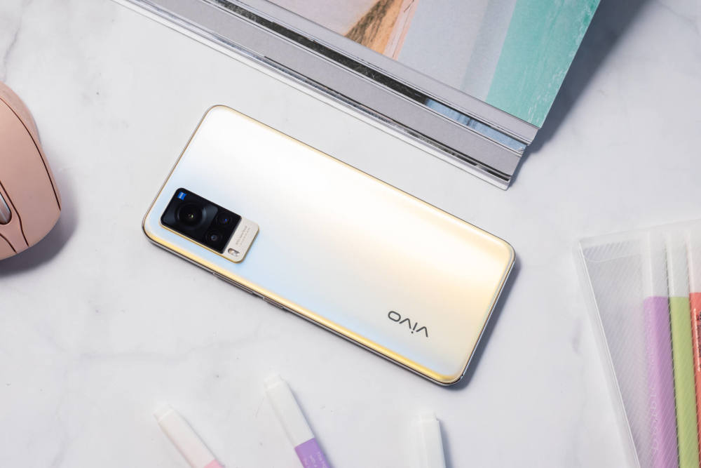 新一代拍照旗舰vivox60手抖星人的糊片拯救者