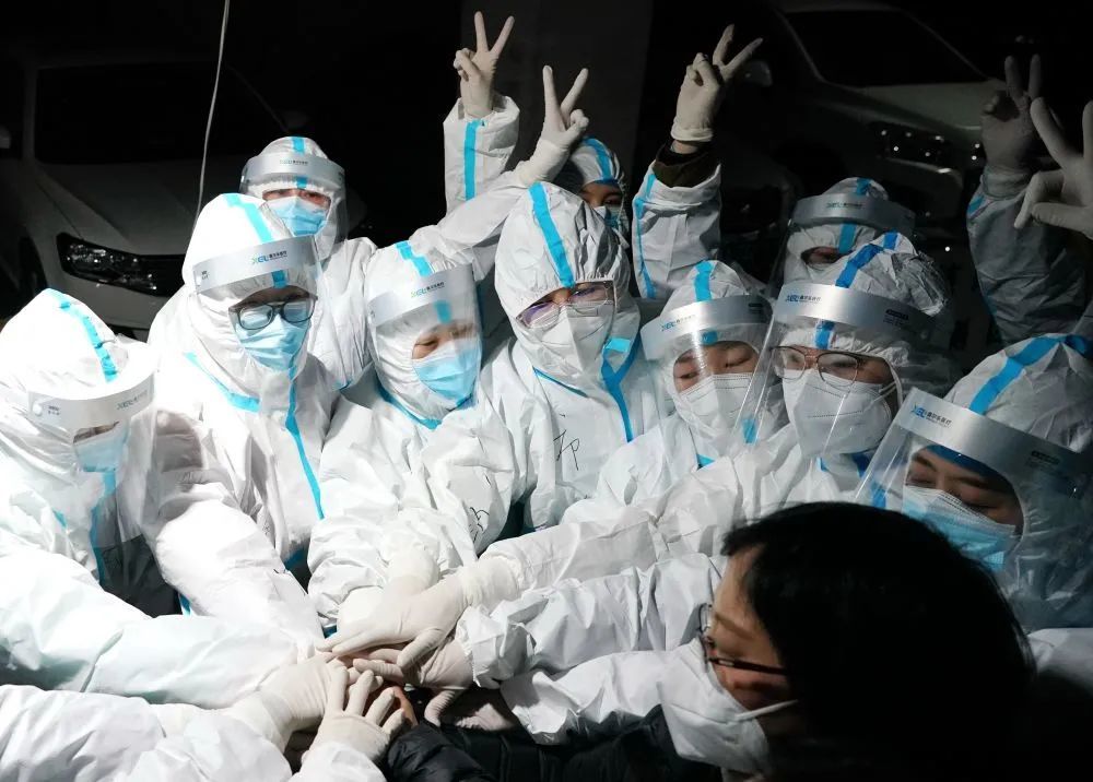 坚守抗疫岗位的他们就在我们身边