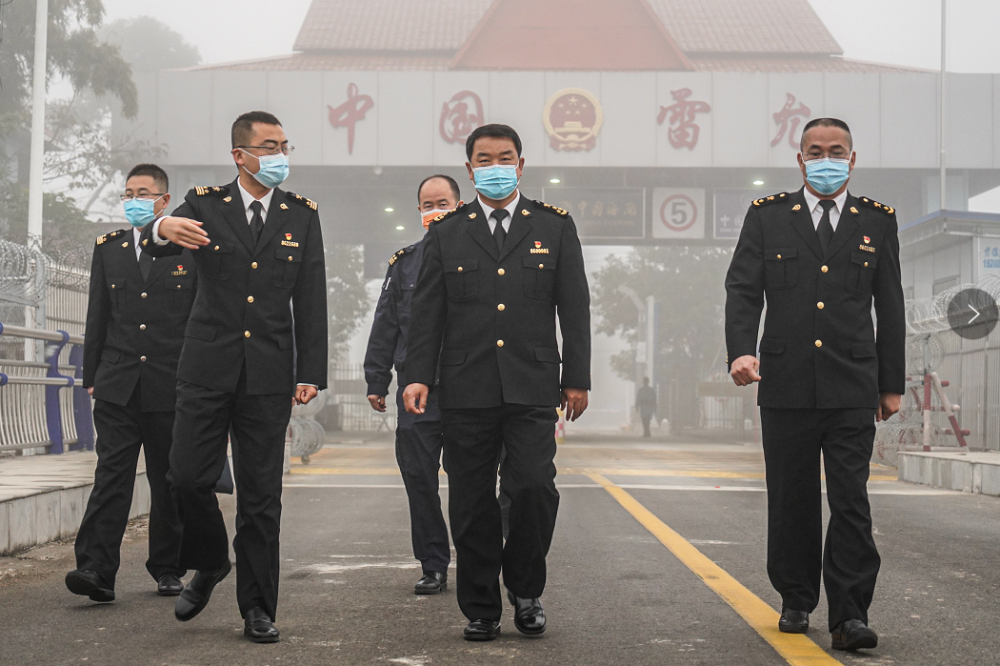 昆明海关关长  靳延勇