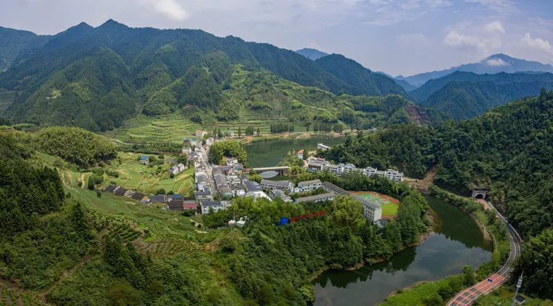 開化縣馬金鎮常山縣芳村鎮江山市清湖街道江山市保安鄉衢江區蓮花鎮