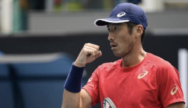 错失赛点遭逆转老将李喆三盘苦战出局中国男网全军覆没