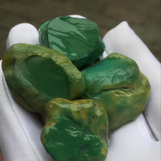 知识点：为什么说绿松石是水性宝石？