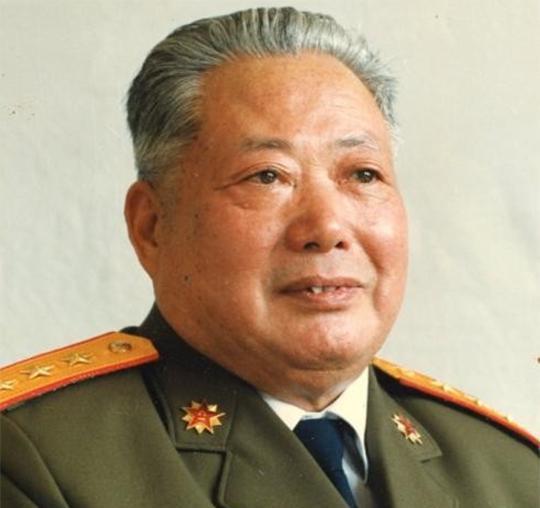 刘振华上将:开国少将,原北京军区政委,还当过外交部副部长