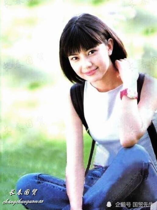 高圆圆20岁青涩旧照曝光神颜完全没变被赞纯天然美女