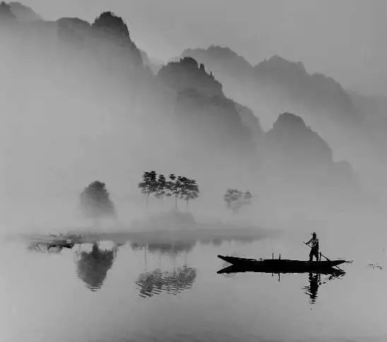 哪有什么摆渡人人到中年须自渡