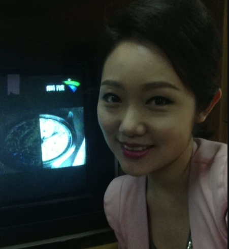 广东电视台节目主持人屈炫希,能说一口流利纯正粤语的东北女孩_腾讯