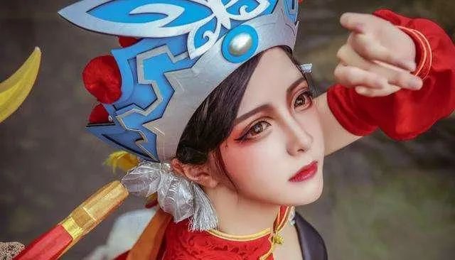 满满的羡慕嫉妒恨女神戚薇cos虞姬竟是因为老公喜欢王者荣耀
