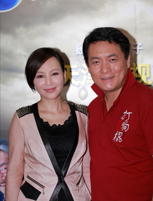 19岁时岳丽娜跟随导演男友郭靖宇北漂在父母眼里这是女儿筹划已久的