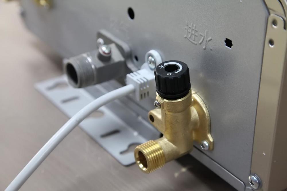 买电热水器还是燃气热水器?楼下门店老板跟我掏心窝子了