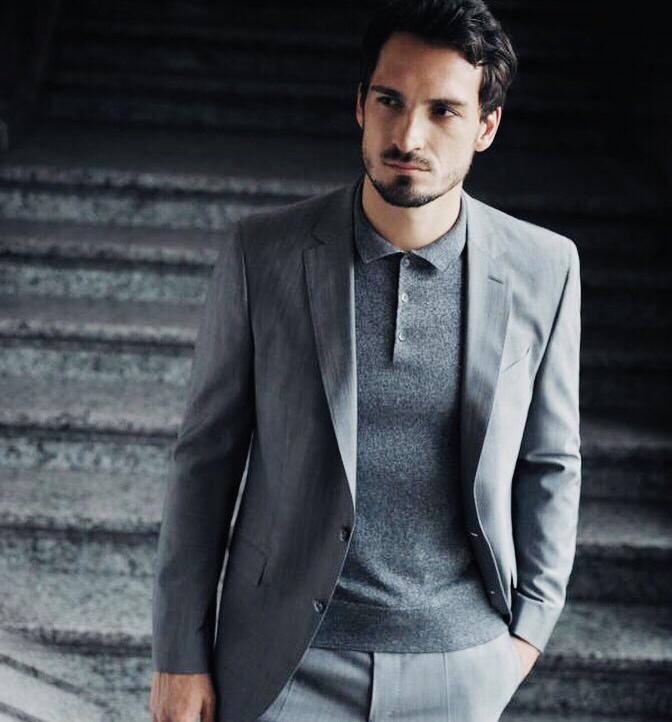 现役足坛高颜值西装暴徒大集合哈兰德你们聊我先走了