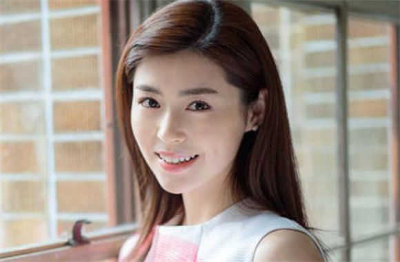 郑爽大学宿舍四人已红三人,唯独她不温不火,胡歌,王凯都带不红