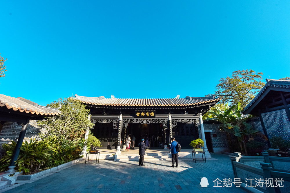 整個景區分為東坡祠核心景區,東坡紀念館景區,東坡亭糧倉藝術展區