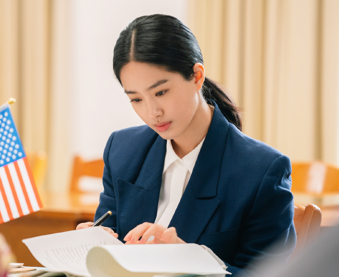 《大江大河2》:杨采钰的复古职场穿搭有多绝?