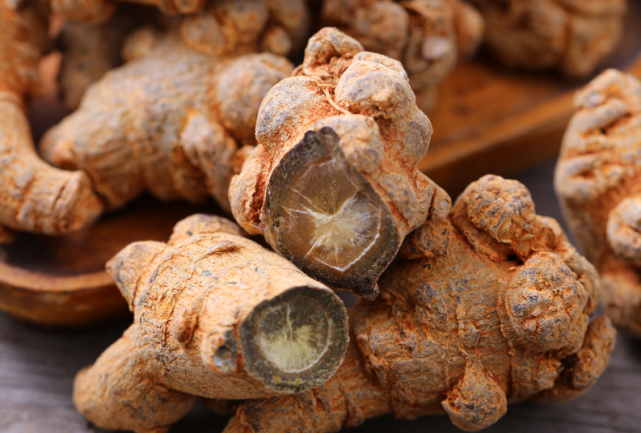 三七和雪三七有区别吗?雪三七是三七吗?竟然99%的人都搞错了?