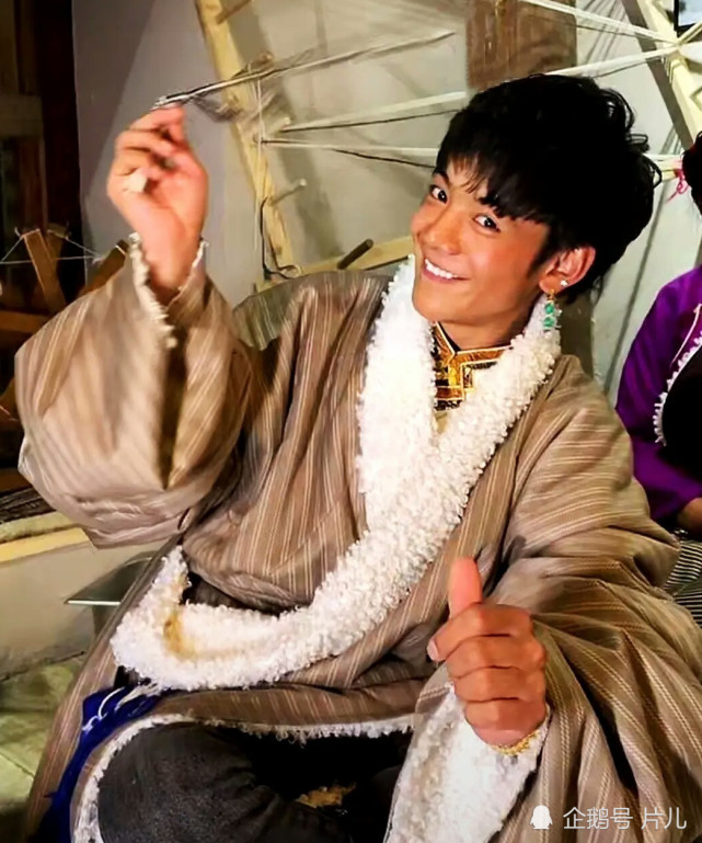 不少网友表示,虽然丁真是成年人,但是作为拥有千万