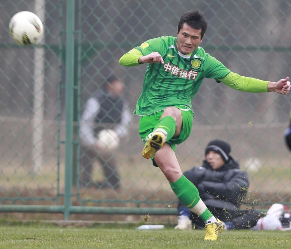 邵佳一如今在做什么?曾被誉为亚洲金左脚,并入选德国传奇名人堂_腾讯