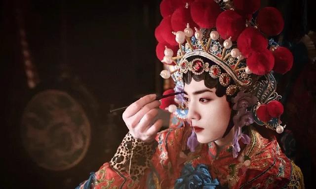 粉丝p肖战京剧造型太惊艳,堪称"风华绝代",但小飞侠并不领情_腾讯新闻