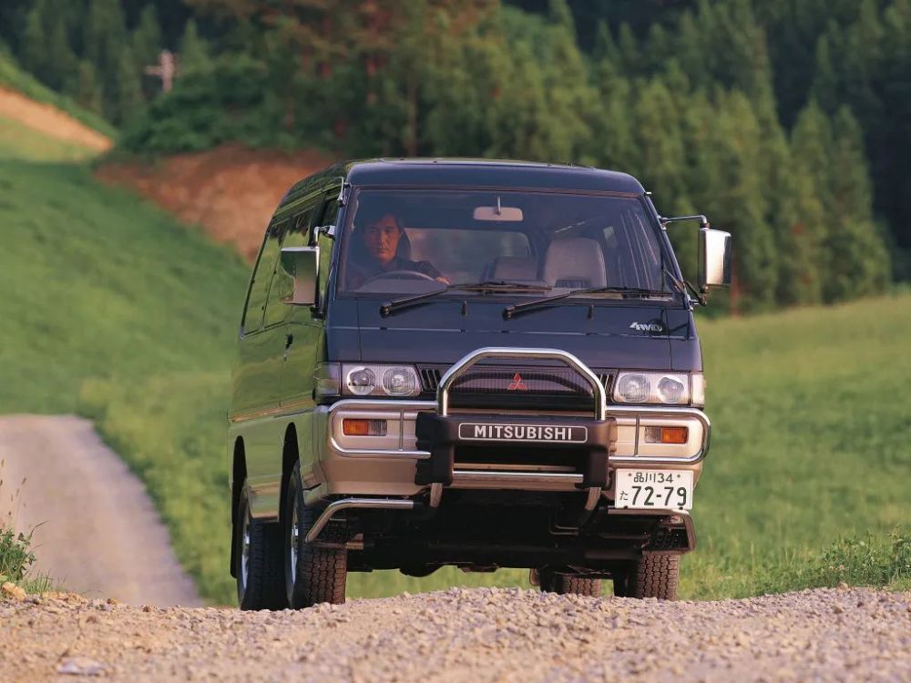 delica star wagon super exceed 4wd 1993–94delica space gear lwb