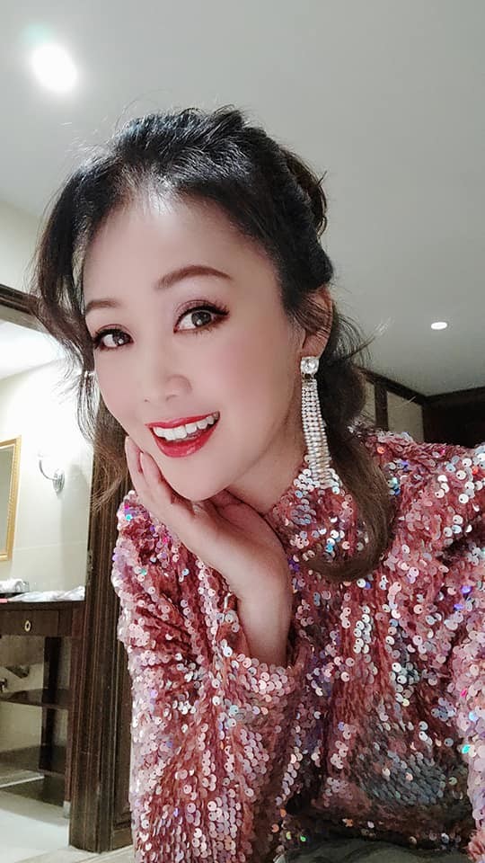 51岁梁小冰依旧是我心中的阿轲靠3招冻龄