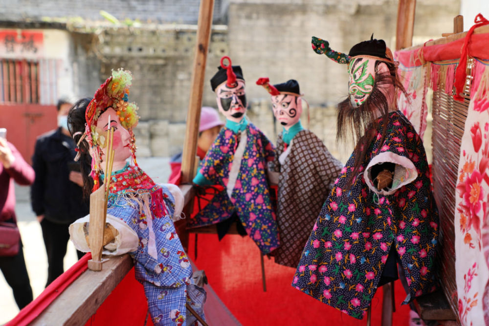 视频你看过桂平这个地方的杖头木偶戏都是满满的童年回忆