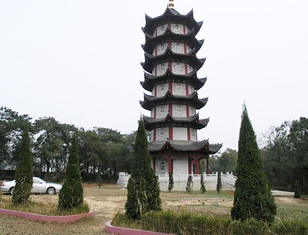 東禪寺自建寺以來,屢經興廢.宋,明曾3次修建.到了清初