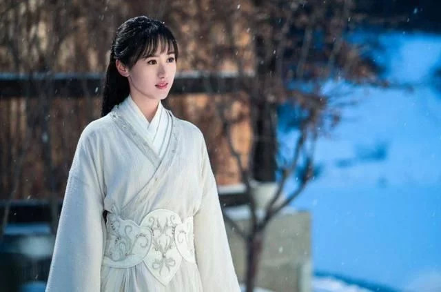 难得琉璃姐妹花袁冰妍张予曦机场同框一飒一暖太吸睛