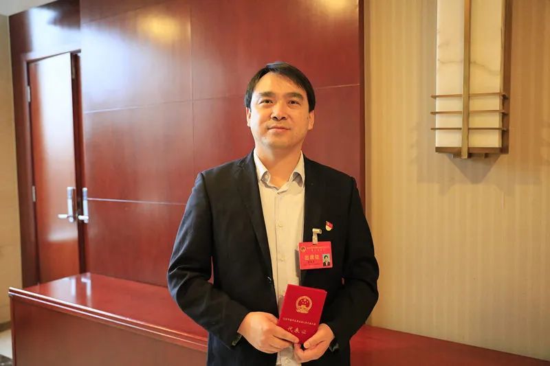 北七家镇党委书记雷海良表示,全镇将以区五届人大八次会议精神为工作