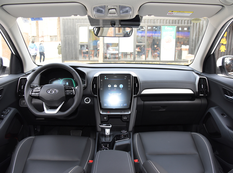 外观激进内饰科技新款ix35值得选吗