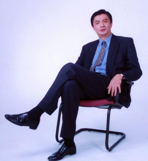 1997年3月汪嘉伟回国执教中国男排.