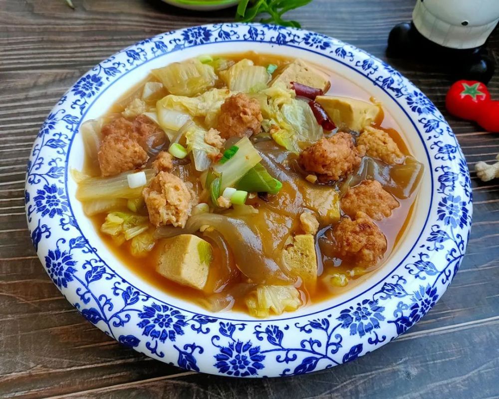 冻豆腐真是北方人的创造性美食口感丰富有层次热乎乎的超下饭