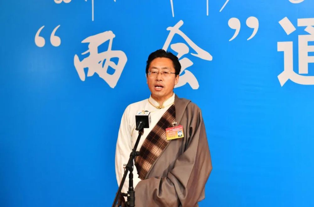 审读:周智泉值班副总编辑:刘树刚编委:梁敏主编:梁敏执行主编:陈勇强