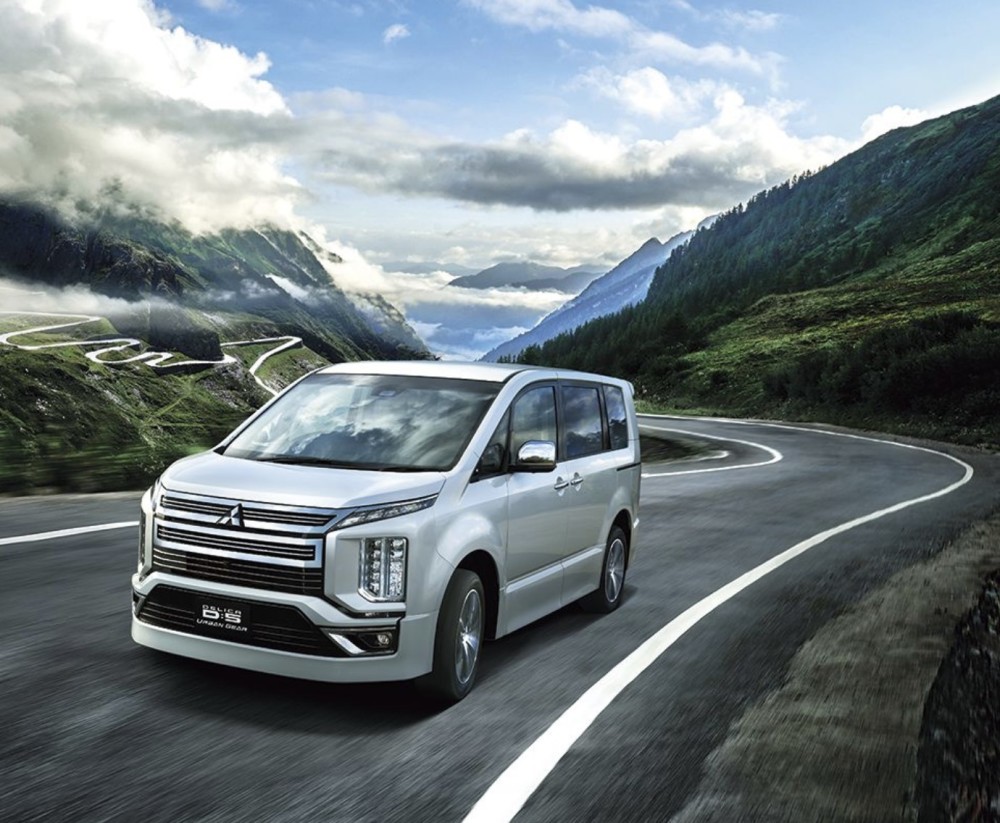 吊打牧马人的面包车-三菱mpv得利卡_腾讯新闻