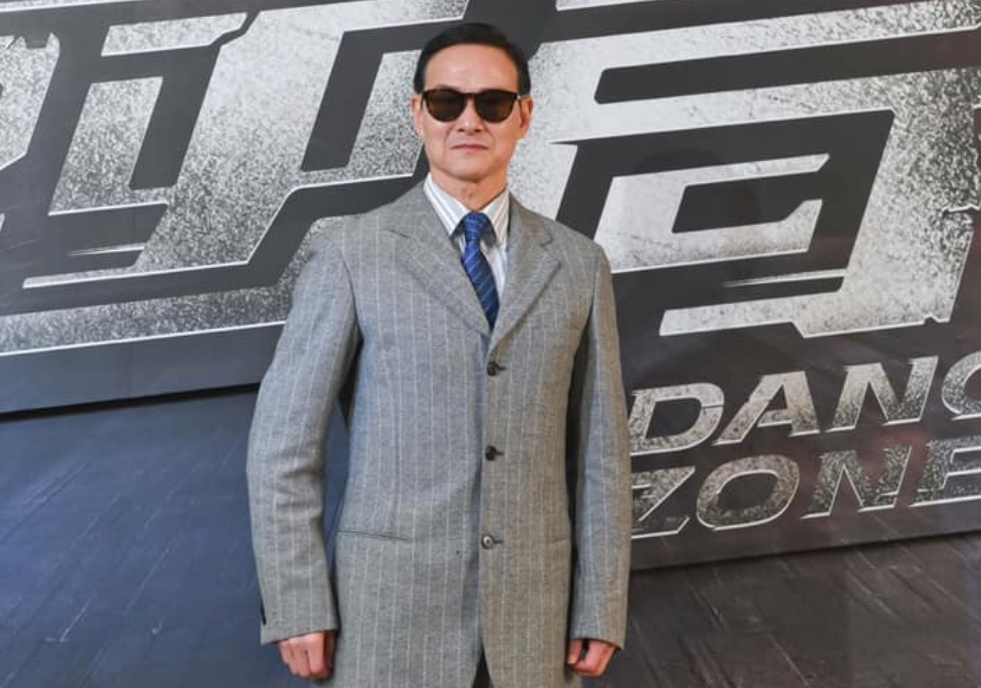 67岁仇笑痴吴兴国复出戴墨镜难掩老态自曝被剧组再三邀请