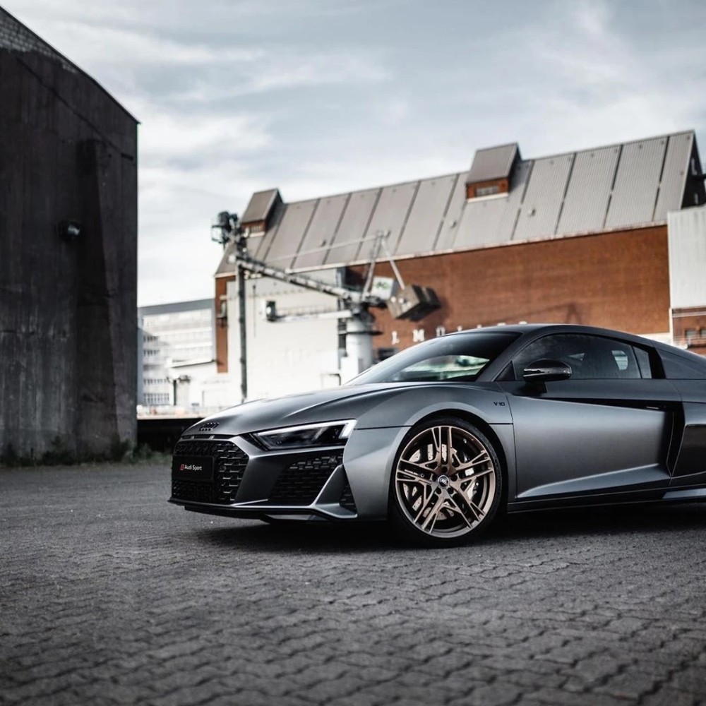 奥迪r8特别版车型搭载v10发动机限量发售的高颜值跑车