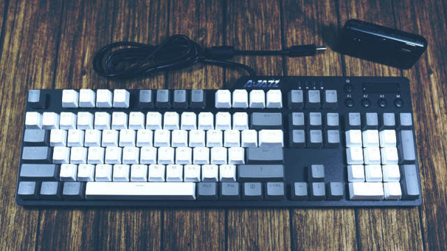 经济实在能干活可娱乐黑爵ak35i游戏机械键盘