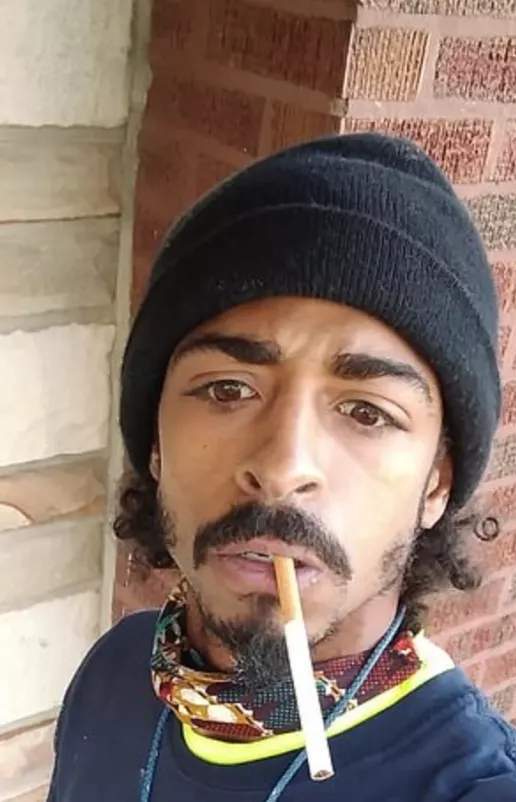 2021年1月9日,范轶然陪女友去看牙医.